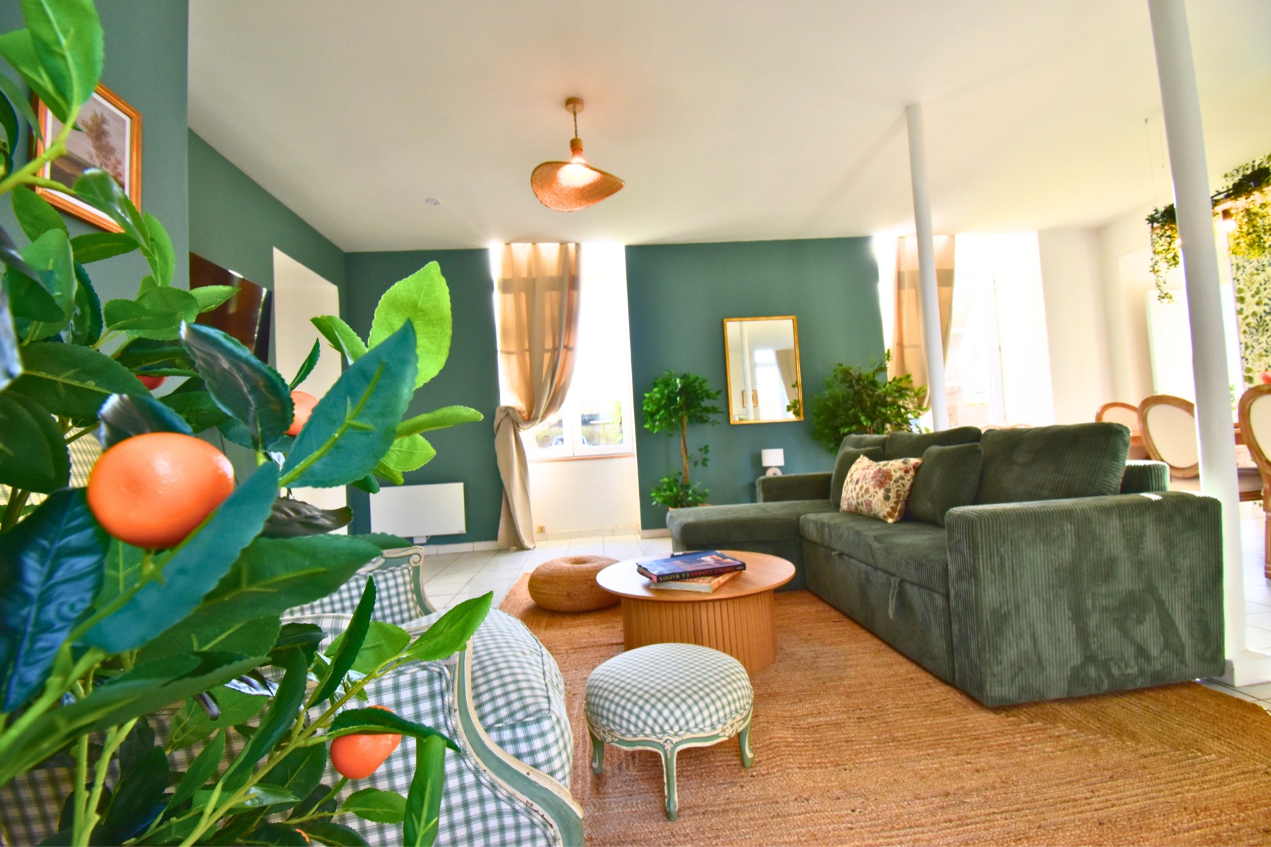 L'Orangerie — salon vert avec ambiance végétale